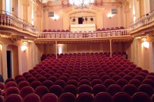 L'intérieur du théâtre de Mayenne